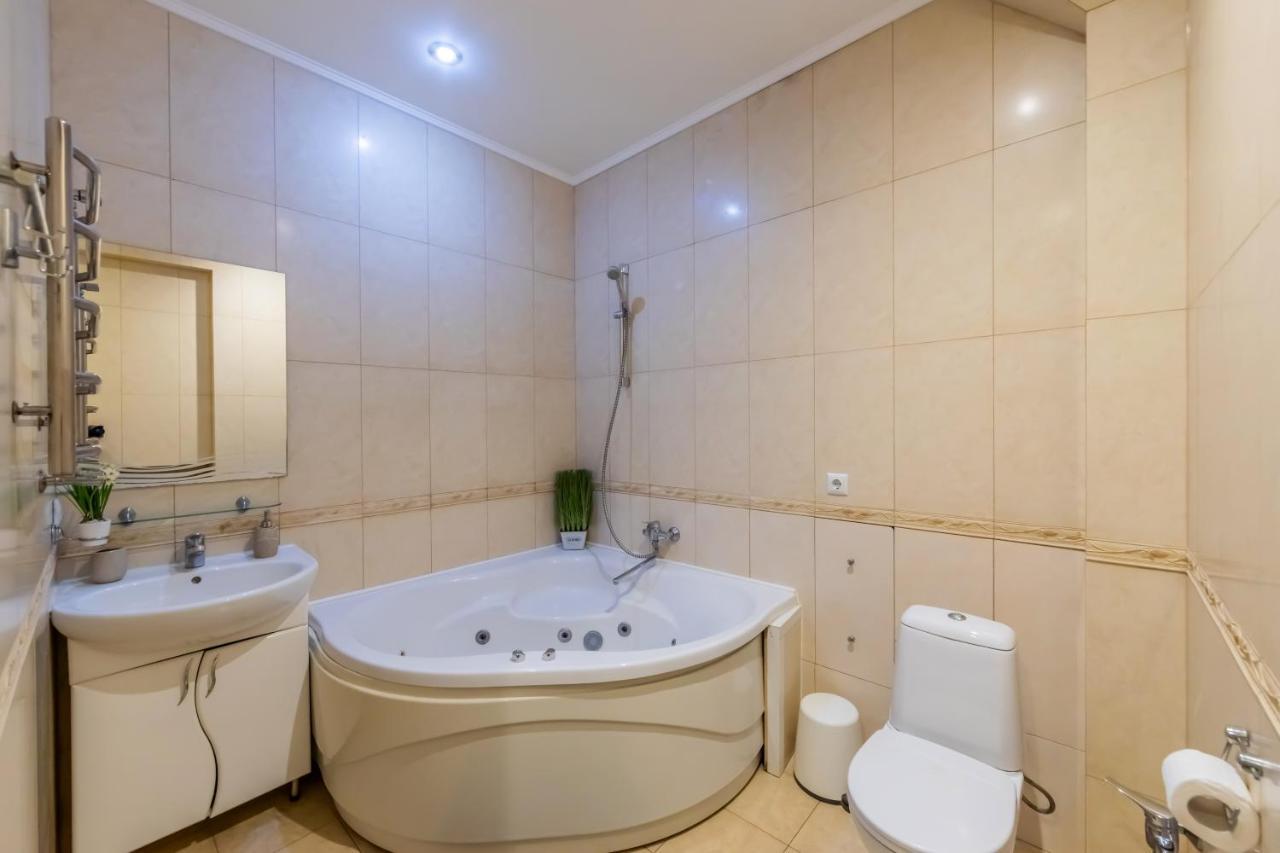 2К Квартира На Шота Руставелі, Бессарабка Kiev Ngoại thất bức ảnh